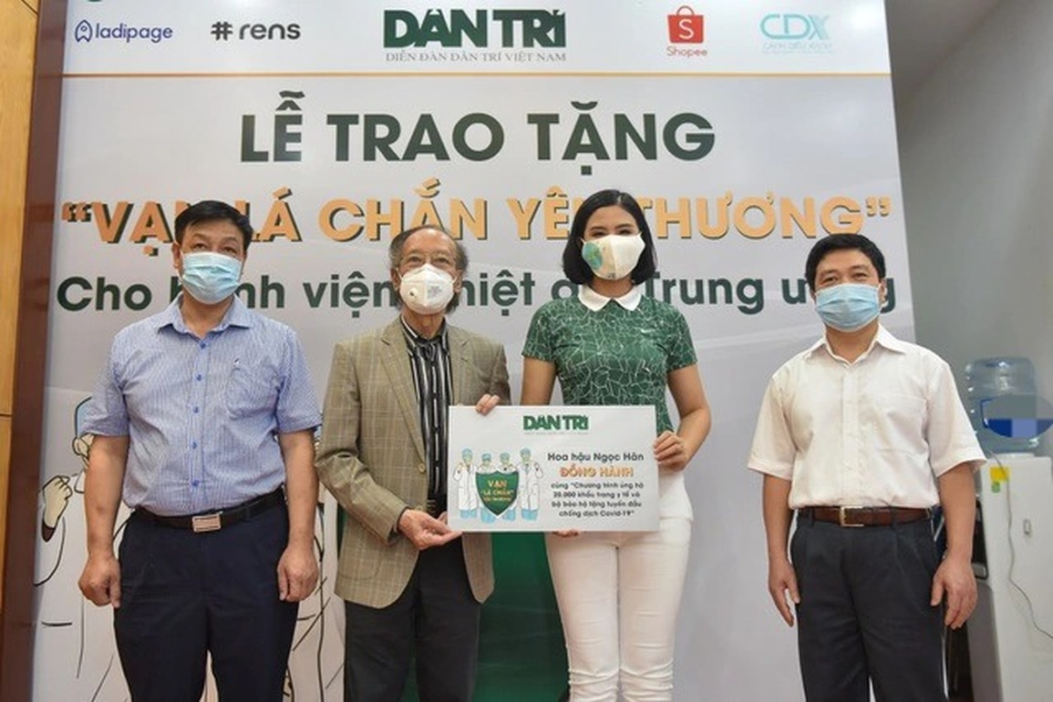 Bật mí về mối duyên lớn của Hoa hậu Ngọc Hân trong năm qua - 6 Bật mí về mối duyên lớn của Hoa hậu Ngọc Hân trong năm qua - 6