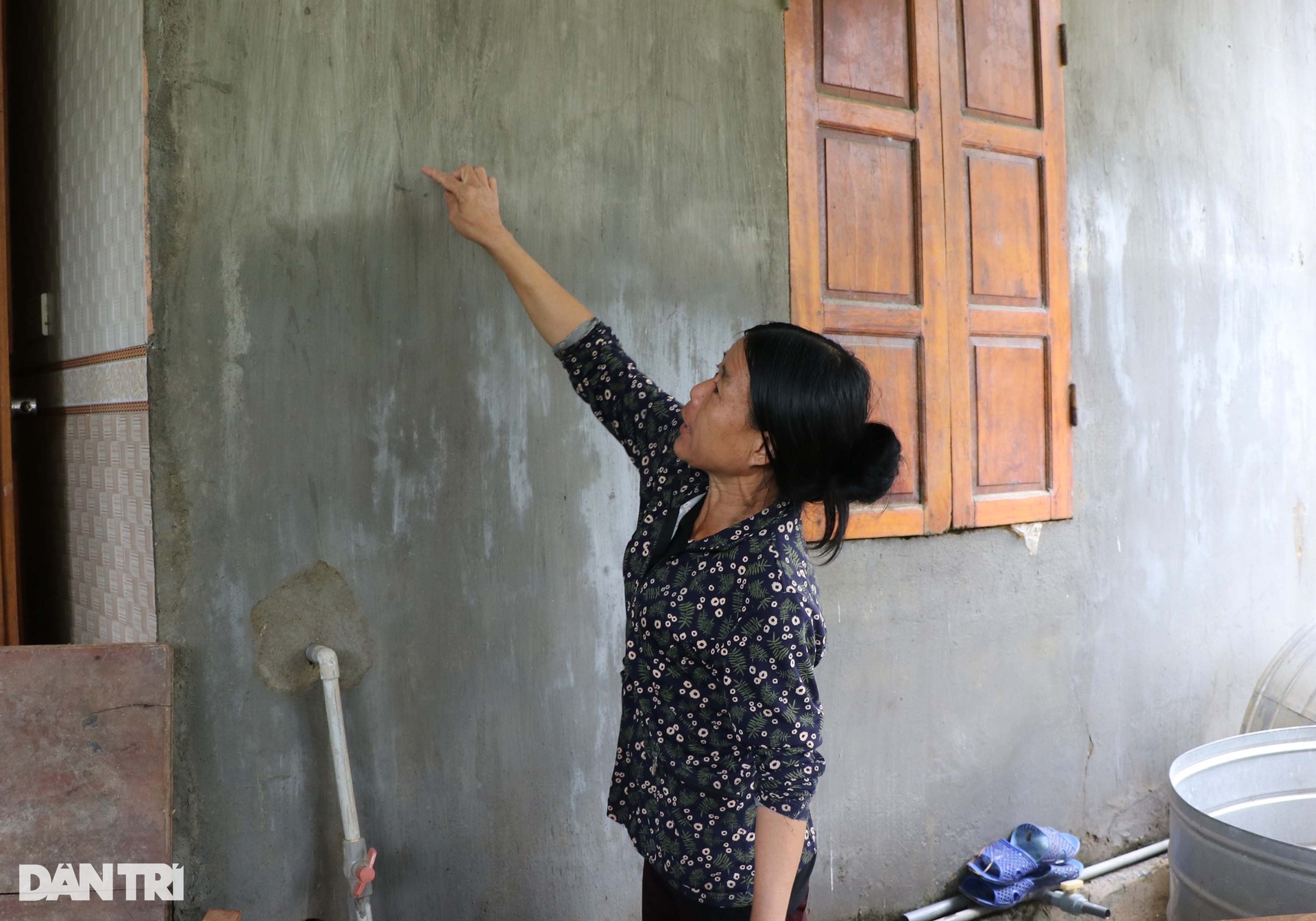 Lực lượng vũ trang có mặt tại điểm nóng giúp dân sau mưa lũ - 3 Lực lượng vũ trang có mặt tại điểm nóng giúp dân sau mưa lũ - 3