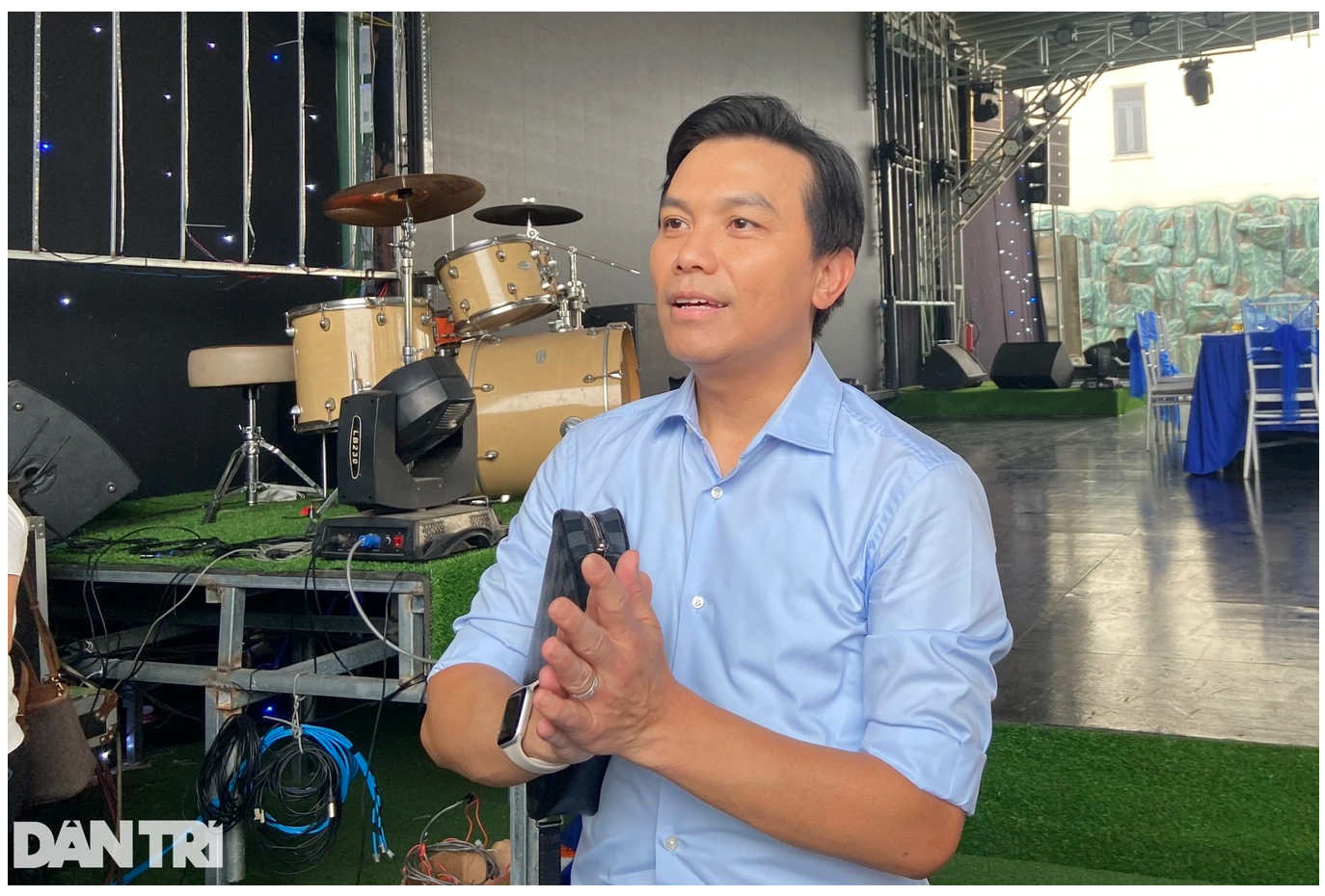 Manh Quynh: Nepřijmou, abych zpíval duet s nikým jiným než s Phi Nhungem - 2 Mạnh Quỳnh: Họ không chấp nhận tôi song ca với ai khác ngoài Phi Nhung - 2