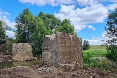 Táo tợn trộm cả cây cầu 60 tấn đem đi bán phế liệu để lấy tiền