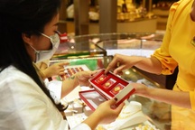 Cẩn trọng với chiêu trò "bơm" giá vàng cận ngày vía Thần Tài