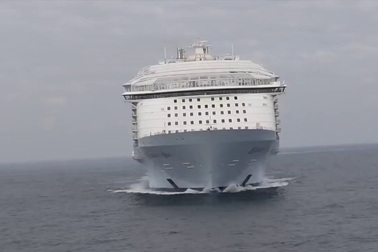 Chiêm ngưỡng vẻ đẹp của siêu du thuyền lớn nhất thế giới