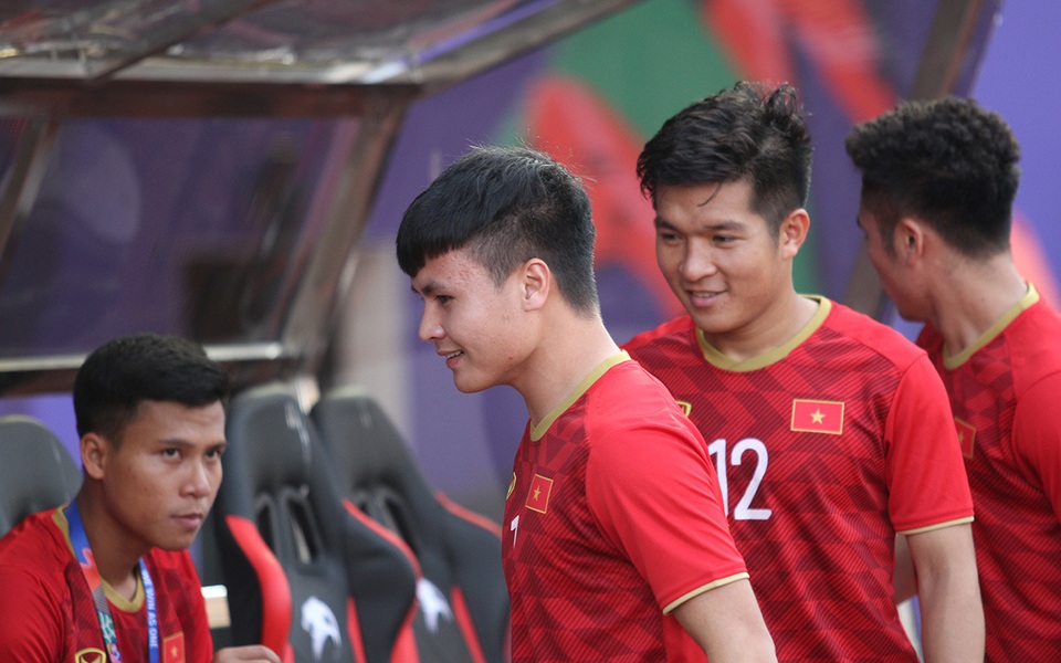 Quang Hải đăm chiêu nhìn đội nhà bị U22 Thái Lan dẫn bàn - 5 Quang Hải đăm chiêu nhìn đội nhà bị U22 Thái Lan dẫn bàn - 5