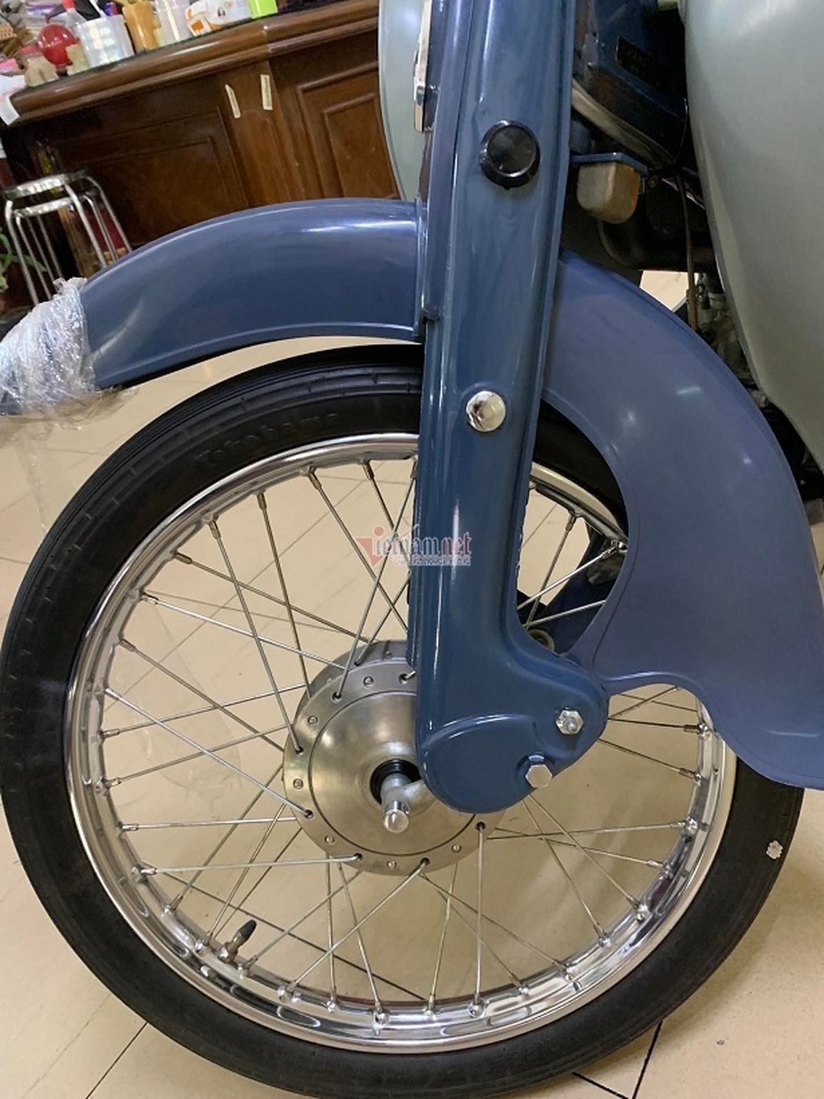 Hàng hiếm Honda Cub C100 đời 1960 chưa đổ xăng giá 600 triệu đồng - 5 Hàng hiếm Honda Cub C100 đời 1960 chưa đổ xăng giá 600 triệu đồng - 5