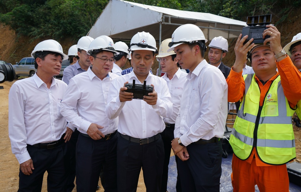 Tổng công ty Truyền tải điện Quốc gia học tập theo gương Bác - 2 Tổng công ty Truyền tải điện Quốc gia học tập theo gương Bác - 2