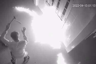 Đốt nhà hảng xóm vì mâu thuẫn đất đai kéo dài