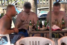 Xôn xao trước vụ việc khách Australia bị lừa ăn thịt chó xiên nướng