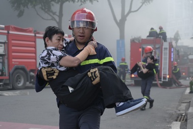 Hơn 1.300 người tham gia diễn tập chữa cháy tại tòa nhà ở trung tâm TPHCM