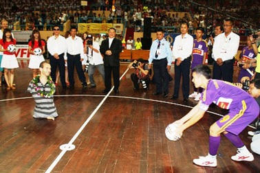 8 đội tranh tài tại giải bóng đá hưởng ứng Nick Vujicic trở lại Việt Nam