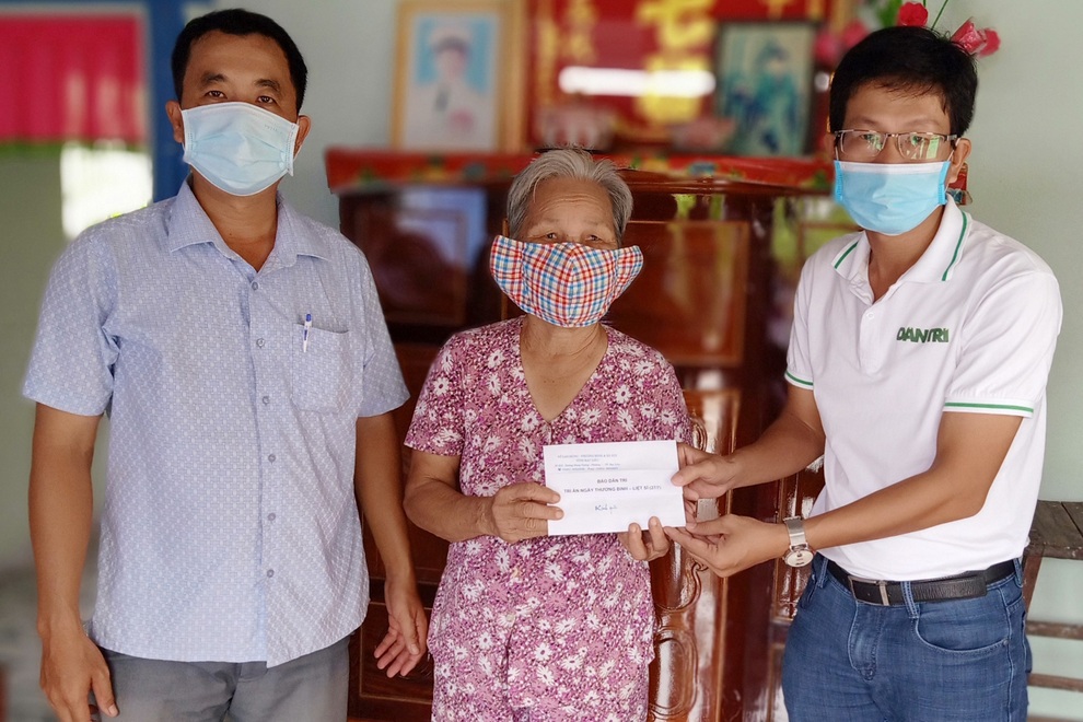Tri ân 27/7: Những suất quà được trao giữa tâm dịch Covid-19 tại ĐBSCL - 8 Tri ân 27/7: Những suất quà được trao giữa tâm dịch Covid-19 tại ĐBSCL - 8