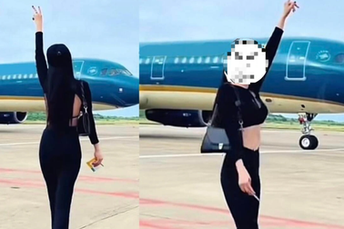 Thiếu nữ nhảy múa quay Tiktok sát máy bay đang di chuyển