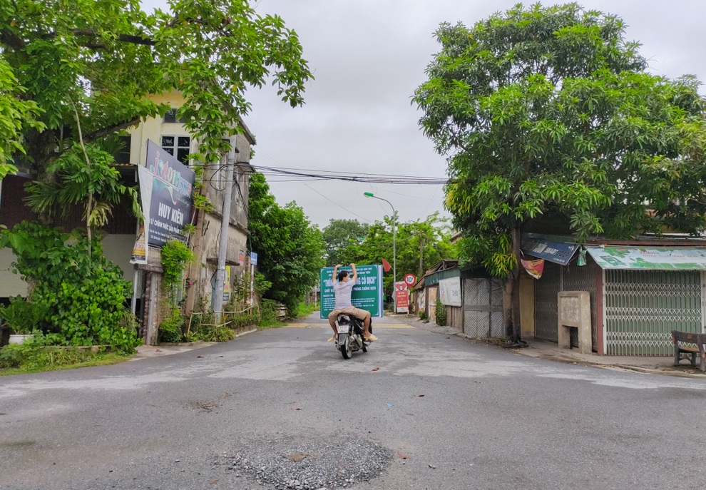 Cổng làng ở ngoại thành Hà Nội hóa chốt vùng xanh bảo vệ dân làng - 10 Cổng làng ở ngoại thành Hà Nội hóa chốt vùng xanh bảo vệ dân làng - 10