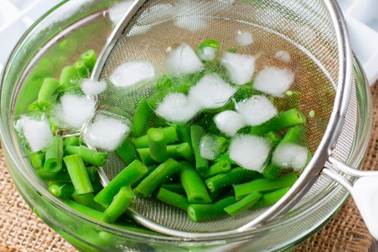 Những mẹo hay với đá lạnh có thể bạn chưa biết