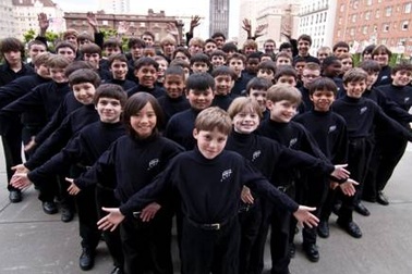 Đoàn hợp xướng đoạt giải Grammy đến Hội An