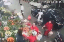 Hà Nội: Xô xát ẩu đả vì chuyện chiếm dụng vỉa hè