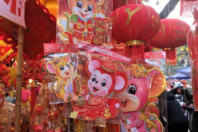 Người Hà Nội nhộn nhịp mua sắm đồ lễ tiễn ông Táo về trời - Ảnh 13.