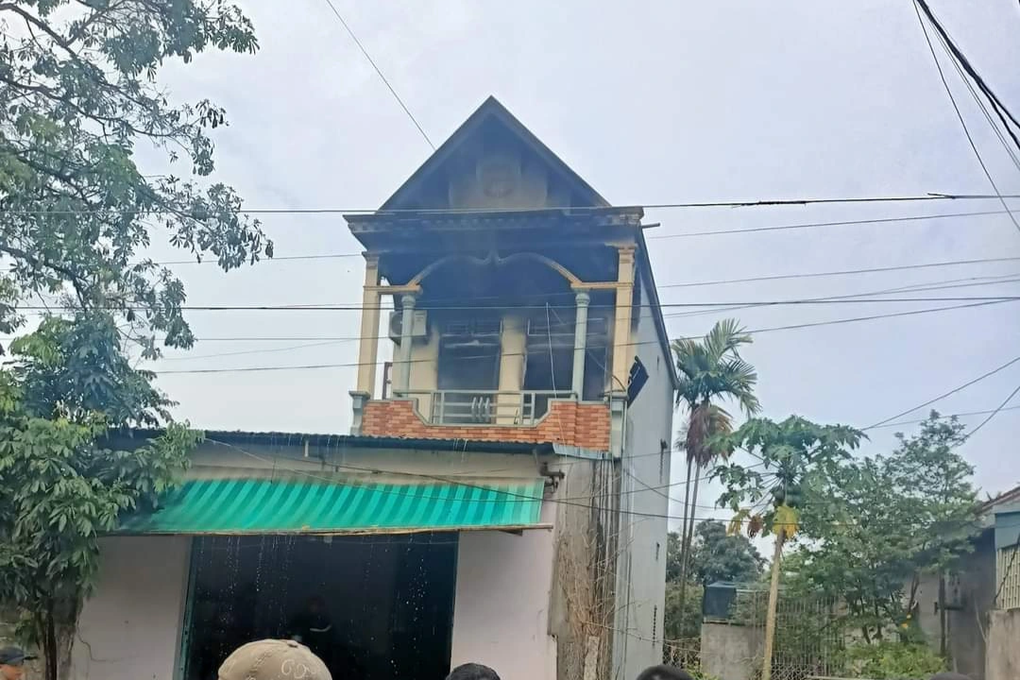 Cặp tình nhân chết cháy trong căn nhà khóa trái cửa - 1 Cặp tình nhân chết cháy trong căn nhà khóa trái cửa - 1