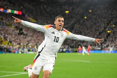 HLV Nagelsmann nói điều đặc biệt khi Đức vào tứ kết Euro 2024