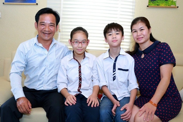 Điều không ngờ về vợ chồng "Đại gia chân đất" Quang Tèo