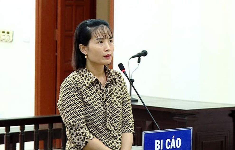 Người phụ nữ lập khống 1.000 giấy chứng nhận nghỉ việc để trục lợi BHXH - 1 Người phụ nữ lập khống 1.000 giấy chứng nhận nghỉ việc để trục lợi BHXH - 1