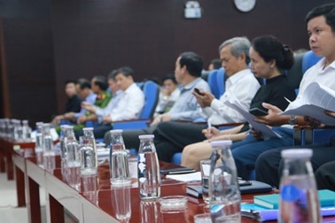 Không sử dụng chai, cốc nhựa dùng một lần tại công sở