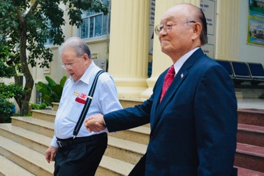 "Nghe tin thầy Võ Tòng Xuân mất, tôi khóc như đứa trẻ"