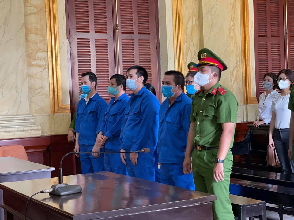 Phạt cựu Chủ tịch Petroland 7 năm tù là nhẹ! - 1 Phạt cựu Chủ tịch Petroland 7 năm tù là nhẹ! - 1