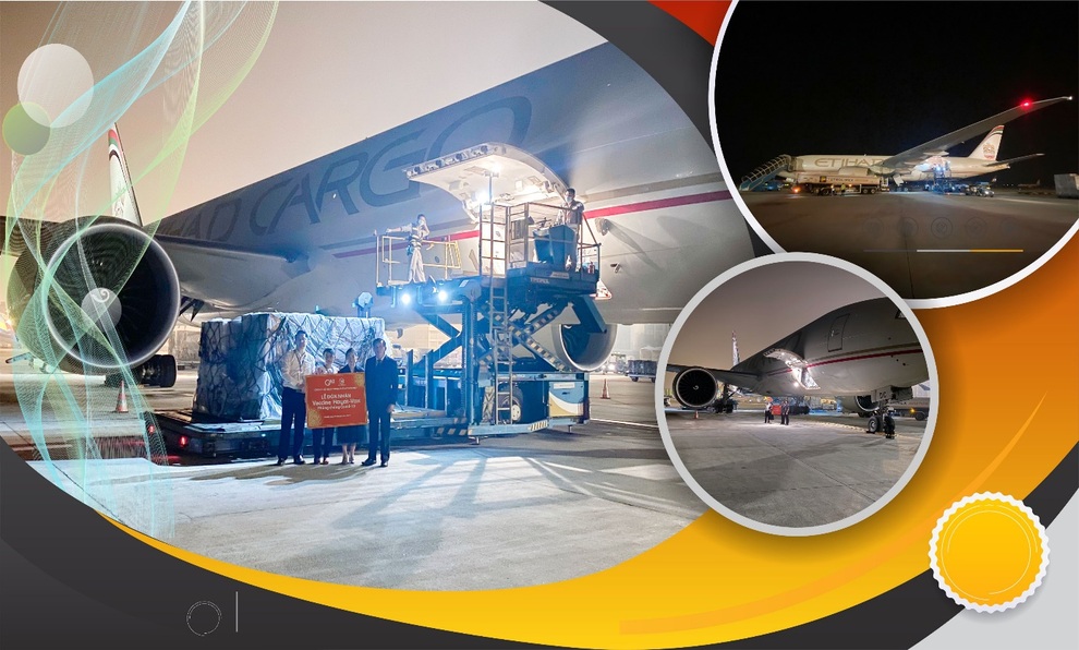 Một triệu liều vắc xin Covid-19 Hayat-Vax sản xuất tại UAE hạ cánh xuống sân bay quốc tế Nội bài - 2