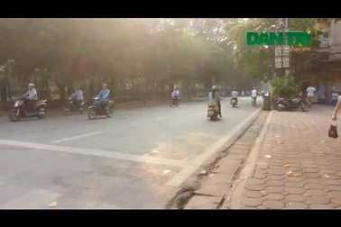 Hà Nội: Hàng loạt phương tiện “rủ nhau” đi vào đường cấm