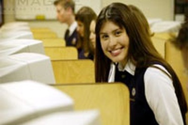 Học bổng Du học trị giá 14.000 USD/năm