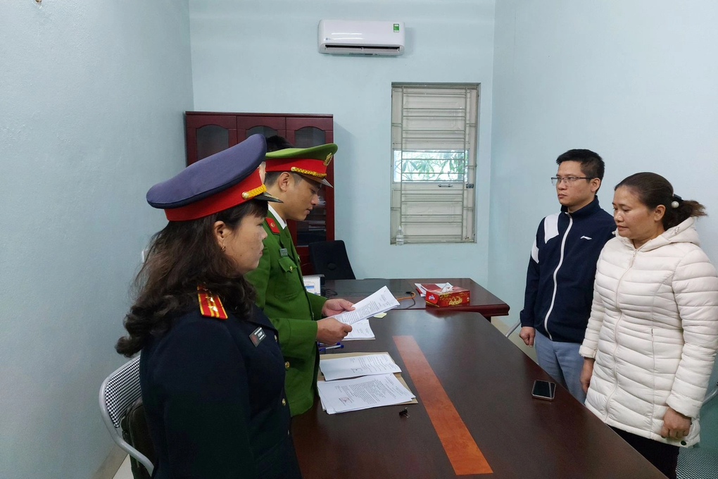 Giám đốc Trung tâm đăng kiểm xe cơ giới 36-08D bị bắt vì nhận hối lộ - 1 Giám đốc Trung tâm đăng kiểm xe cơ giới 36-08D bị bắt vì nhận hối lộ - 1