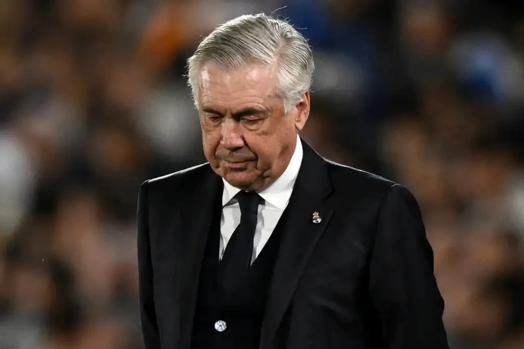 HLV Carlo Ancelotti bất ngờ quay ngoắt, tương lai thay đổi