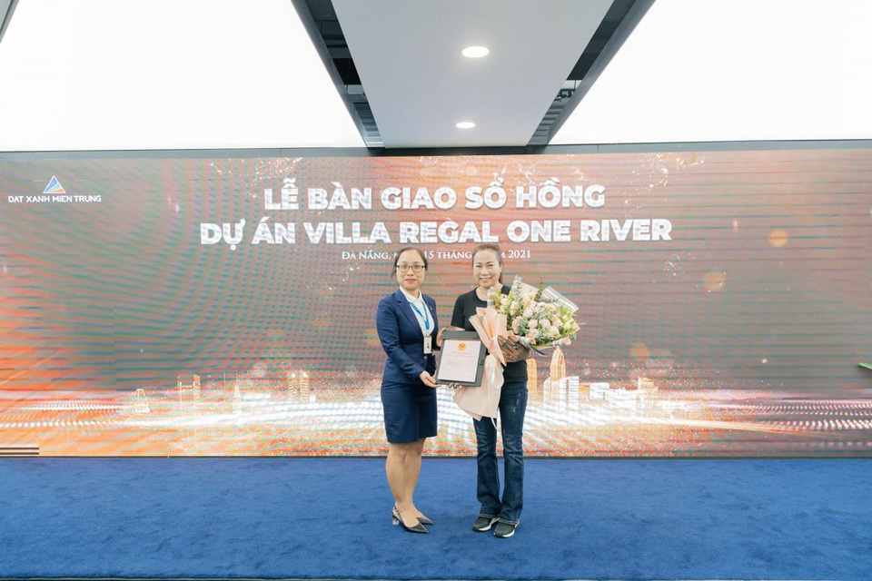 Đất Xanh Miền Trung đồng loạt trao sổ hồng, sổ đỏ dự án đến khách hàng - 1 Đất Xanh Miền Trung đồng loạt trao sổ hồng, sổ đỏ dự án đến khách hàng - 1