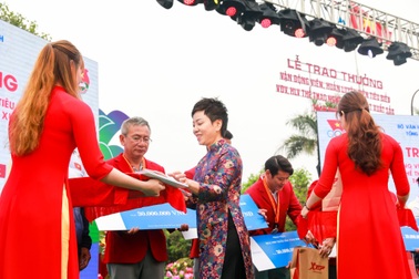 Vinh quang thể thao Việt Nam và Lễ trao thưởng VĐV, HLV tiêu biểu