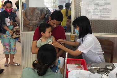 Việt Nam cấp phép lưu hành 8 loại vắc xin phòng nhiều bệnh giống Quinvaxem