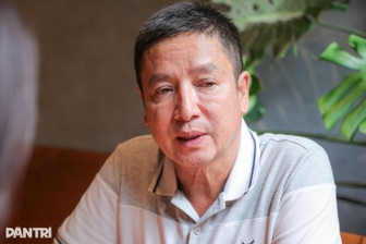 Danh hài Chí Trung: Từng ra chợ Trời kiếm sống, bán vé nhặt nhạnh từng xu