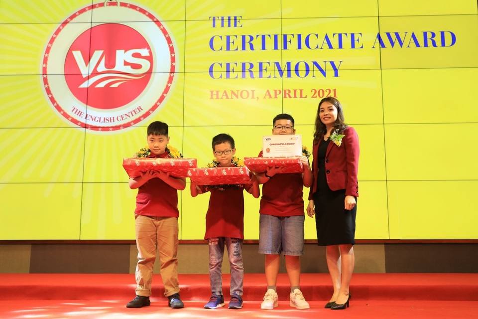Lễ trao chứng chỉ Cambridge và chung kết VUSs Got Talent 2021 của VUS Hà Nội - 3 Lễ trao chứng chỉ Cambridge và chung kết VUSs Got Talent 2021 của VUS Hà Nội - 3