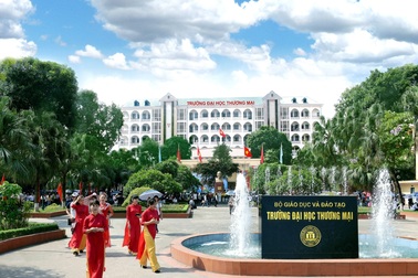 Trường Đại học Thương mại tuyển dụng viên chức năm 2020