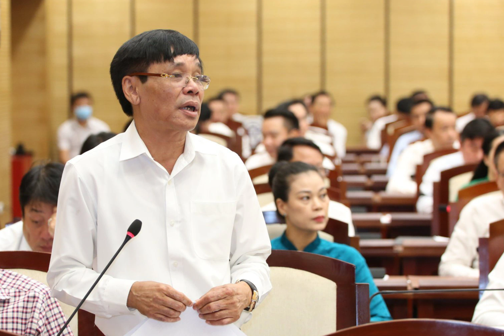 Chất vấn về thủ phạm khiến Hà Nội cứ mưa là ngập - 1 Chất vấn về thủ phạm khiến Hà Nội cứ mưa là ngập - 1