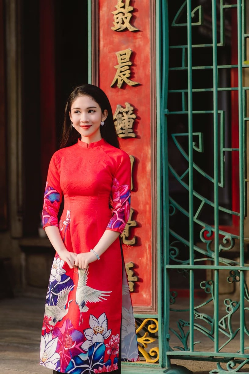 Hoa khôi ĐH Công nghệ TP.HCM duyên dáng trong bộ ảnh đón Xuân - 6 Hoa khôi ĐH Công nghệ TP.HCM duyên dáng trong bộ ảnh đón Xuân - 6