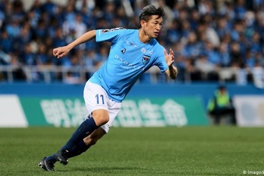 'King Kazu' sẽ tiếp tục chơi bóng tại J-League ở tuổi 54