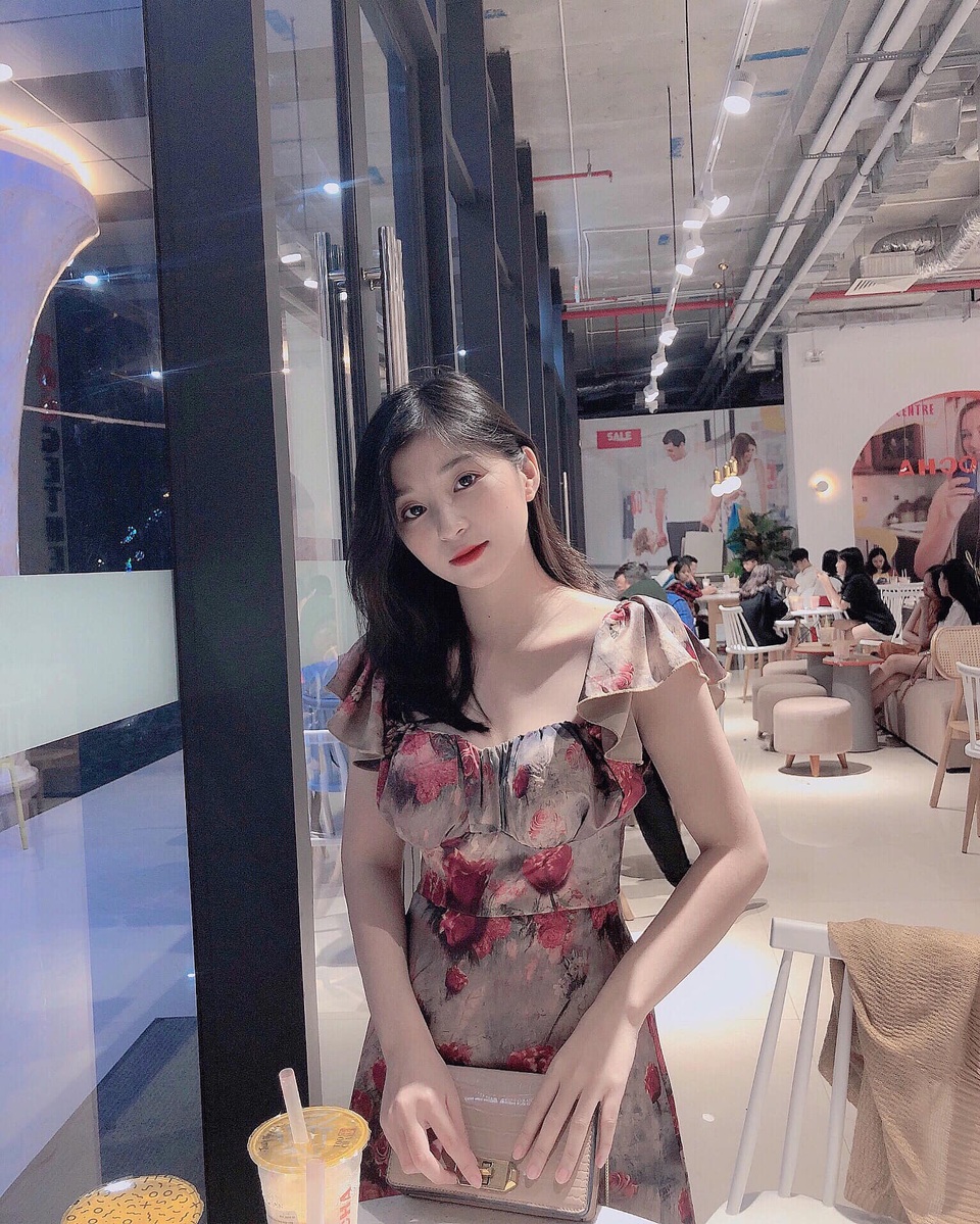 Thêm một hot girl thẩm phán xinh đẹp khiến dân mạng xao xuyến - 12 Thêm một hot girl thẩm phán xinh đẹp khiến dân mạng xao xuyến - 12
