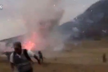 Hoảng hồn vì 2 tấn pháo hoa… vô tình phát nổ