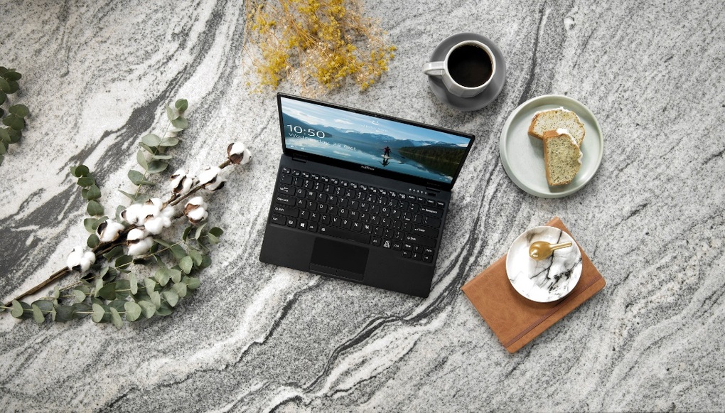 Notebook Fujitsu UH-X 2022 - Trợ lý cho người dùng 4.0 - 1 Notebook Fujitsu UH-X 2022 - Trợ lý cho người dùng 4.0 - 1