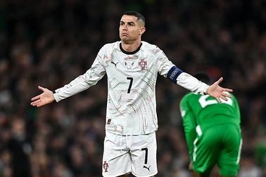 Cristiano Ronaldo bị gọi tên khi cầu thủ Mỹ được hoãn án treo giò