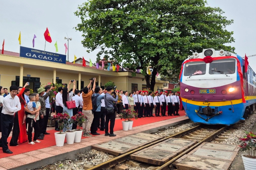 Tàu hàng liên vận quốc tế ở ga Hải Dương chạy chuyến đầu tiên - 1 Tàu hàng liên vận quốc tế ở ga Hải Dương chạy chuyến đầu tiên - 1