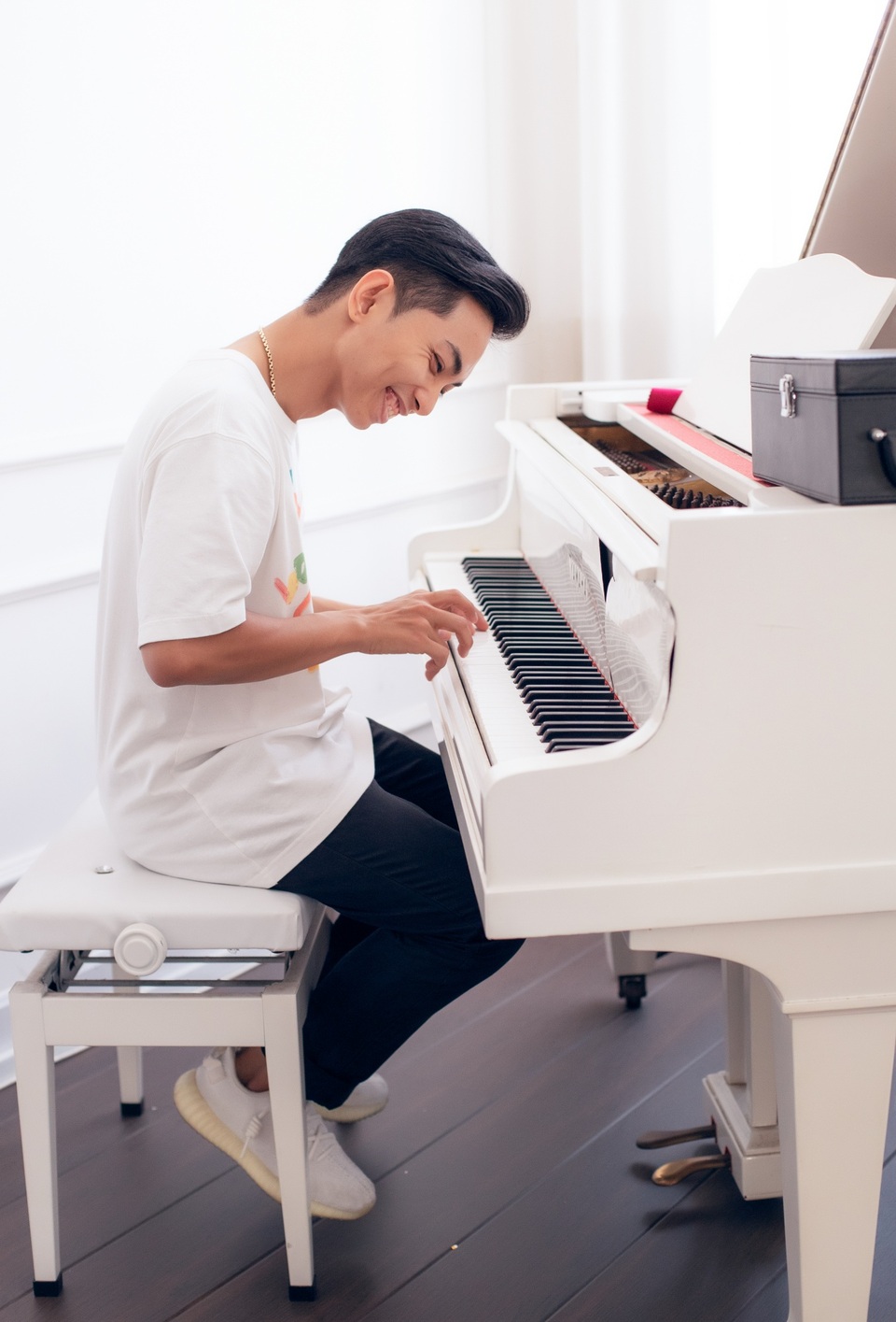 Khoảnh khắc ấm lòng của gia đình Khánh Thi giữa dịch Covid-19 - 10