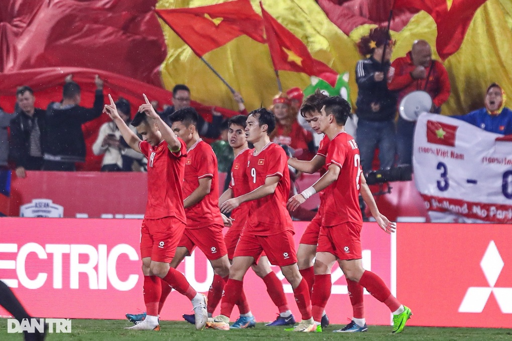 Cục diện bảng B AFF Cup: Tuyển Việt Nam rộng cửa, Indonesia và Lào tranh vé - 1 Cục diện bảng B AFF Cup: Tuyển Việt Nam rộng cửa, Indonesia và Lào tranh vé - 1