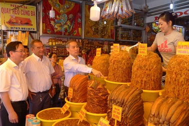 Bộ Y tế kiểm tra an toàn vệ sinh thực phẩm tại Lễ hội Vía Bà Chúa Xứ