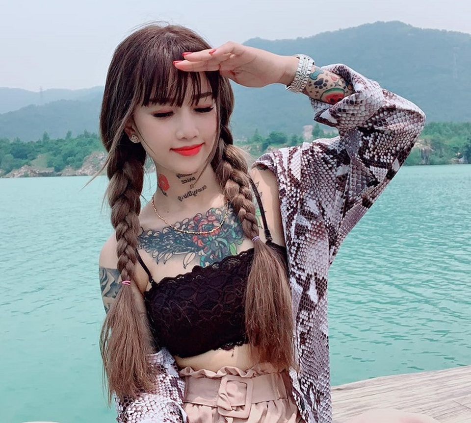 Chuyện xăm mình của thanh nữ An Giang, Sài Gòn: Bạn trai Tây từ sợ đến yêu, thông cảm - 10 Chuyện xăm mình của thanh nữ An Giang, Sài Gòn: Bạn trai Tây từ sợ đến yêu, thông cảm - 10